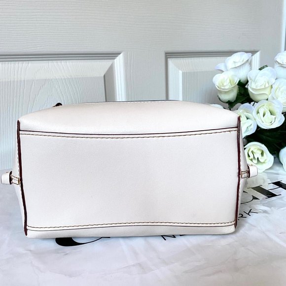 NWT Coach Mollie Bucket Bag 22 In Signature Chambray CA583 - Picture 6 of 12